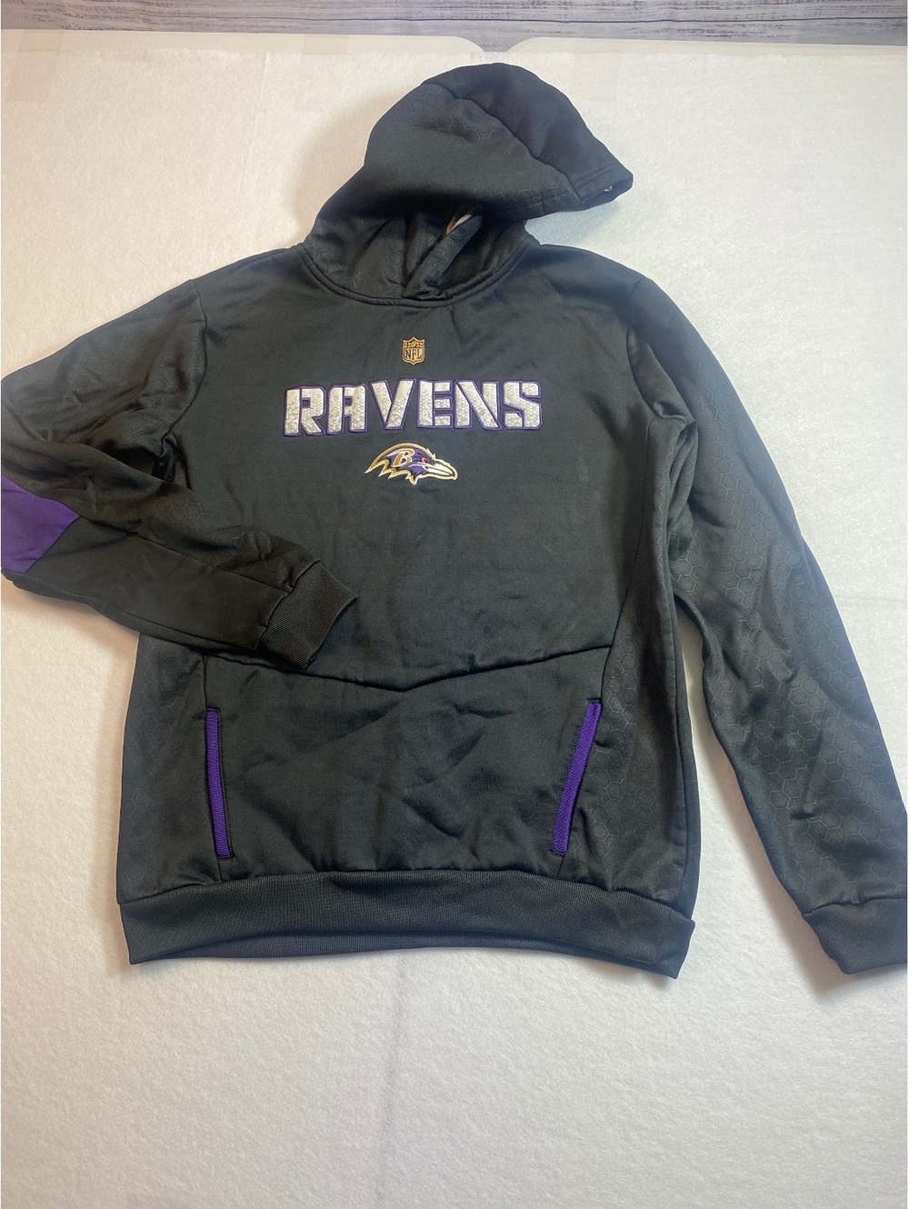 Youth Extra Large Baltimore Ravens NFL Team Apparel Black Hoodie with Hexagonal